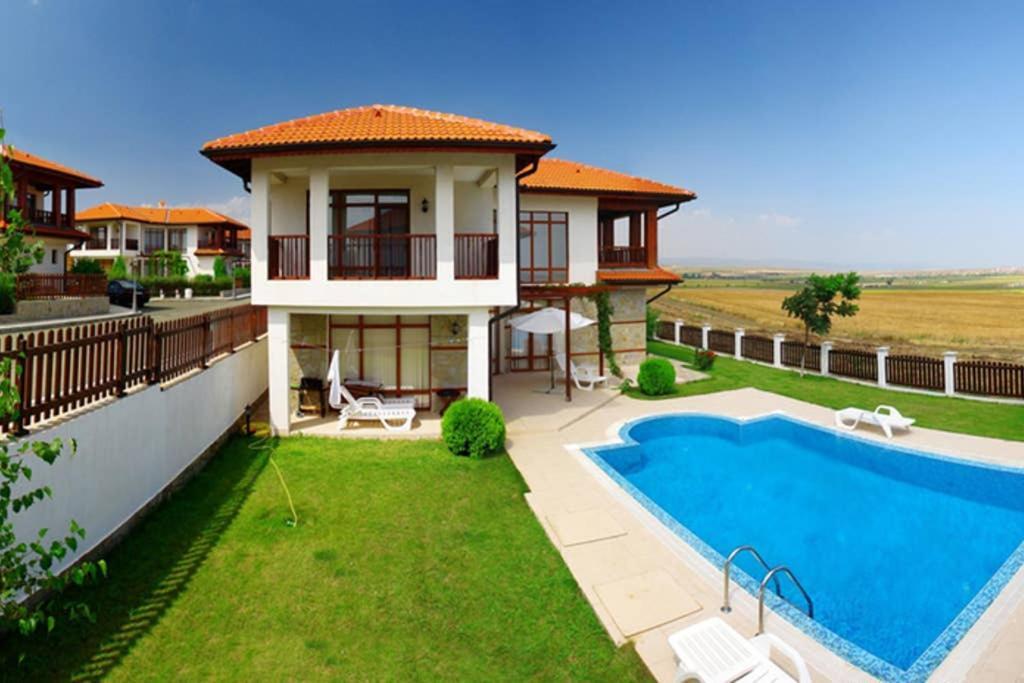 Generaator House Villa Aheloy Buitenkant foto