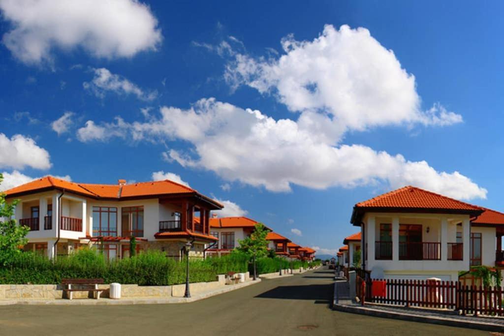 Generaator House Villa Aheloy Buitenkant foto